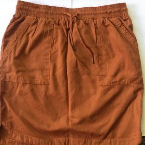 Rusty orange short skirt